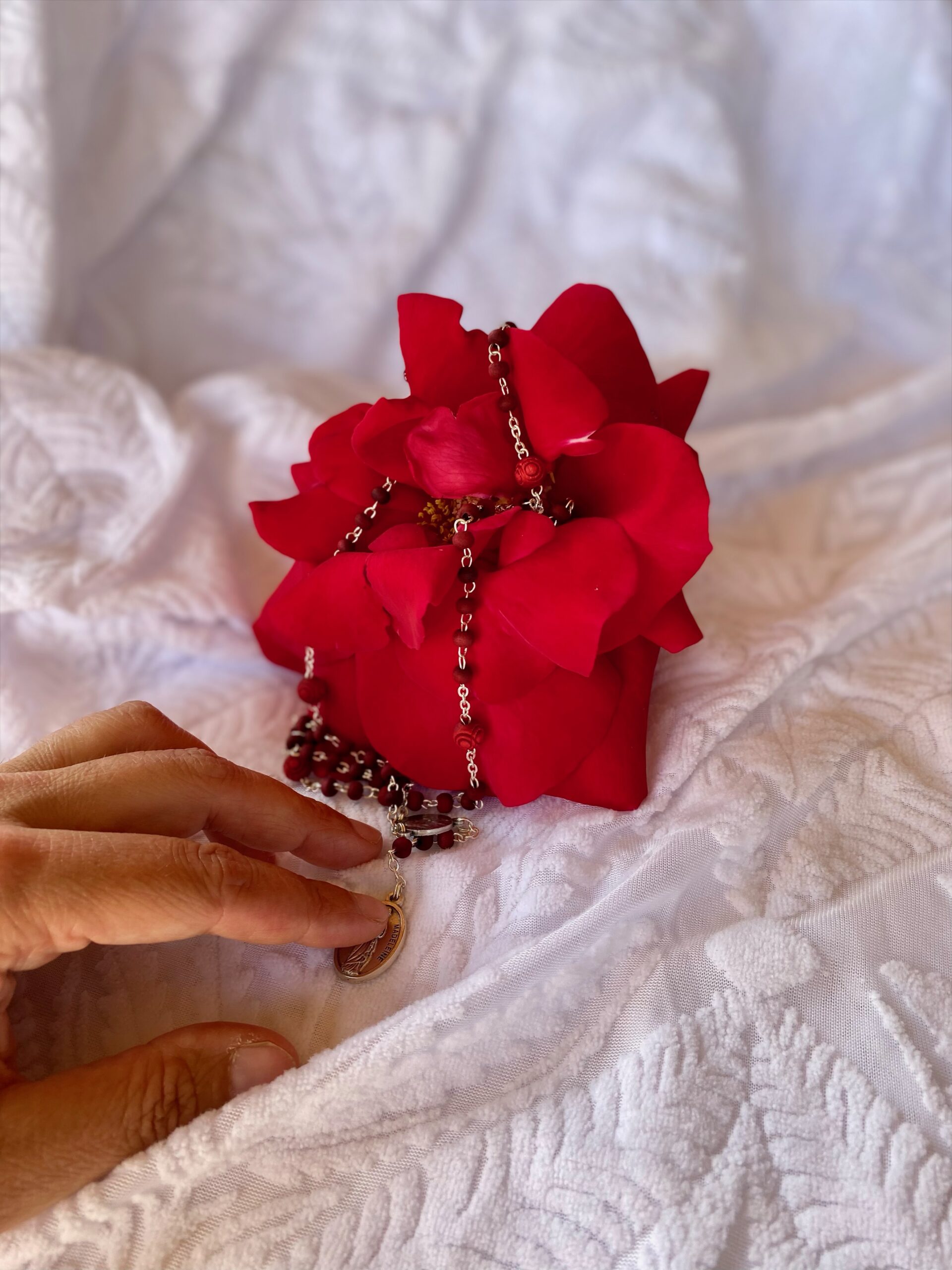 Rose et rituel de reconnexion – Massage intuitif à Elliant rose-reconnexion-massage-intuitif-elliant